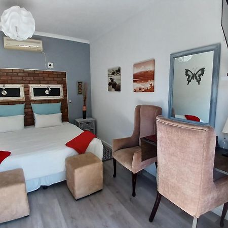 Ons Stee Bed And Breakfast Wellington Bagian luar foto