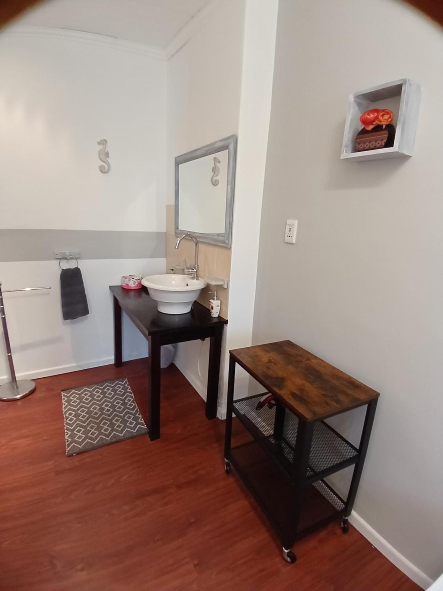 Ons Stee Bed And Breakfast Wellington Bagian luar foto