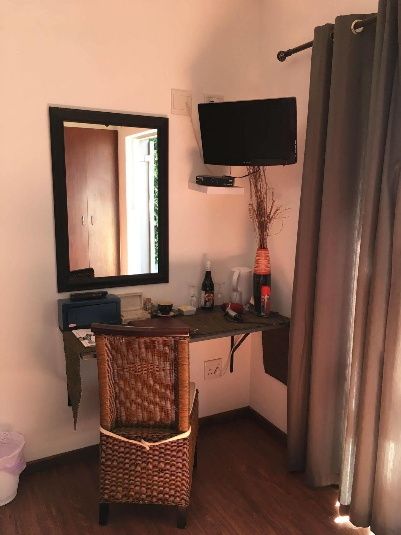 Ons Stee Bed And Breakfast Wellington Bagian luar foto