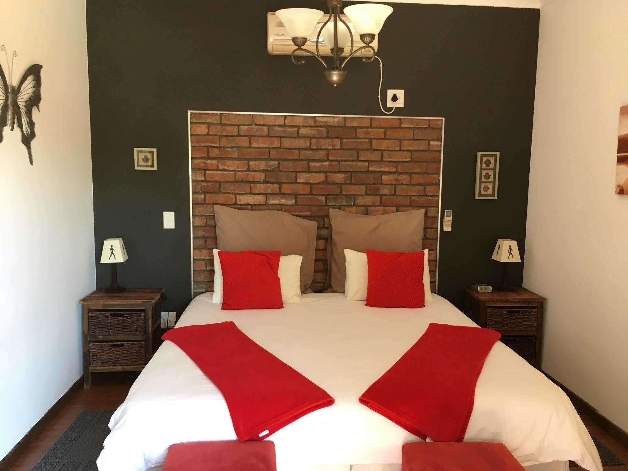 Ons Stee Bed And Breakfast Wellington Bagian luar foto