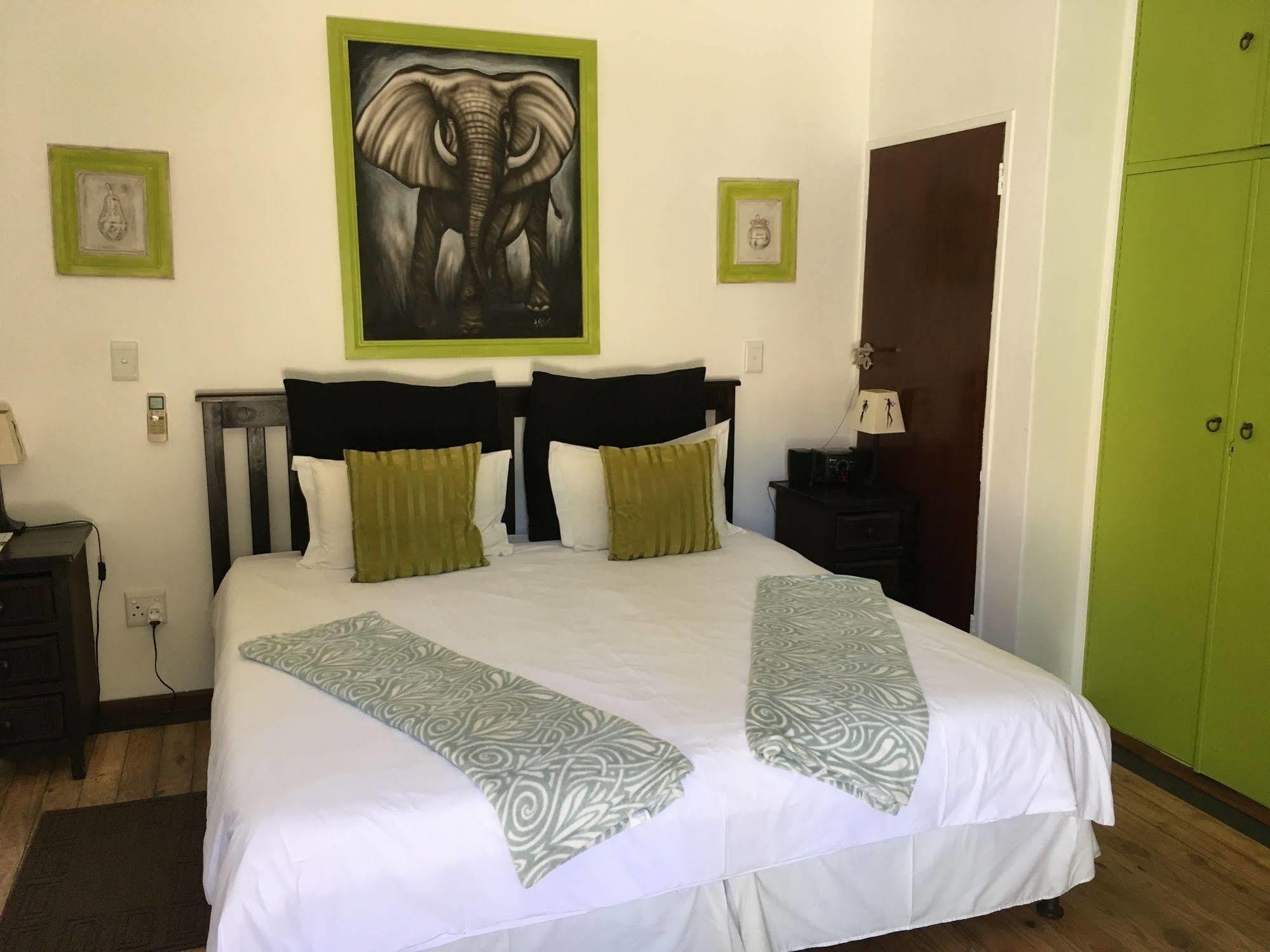 Ons Stee Bed And Breakfast Wellington Bagian luar foto