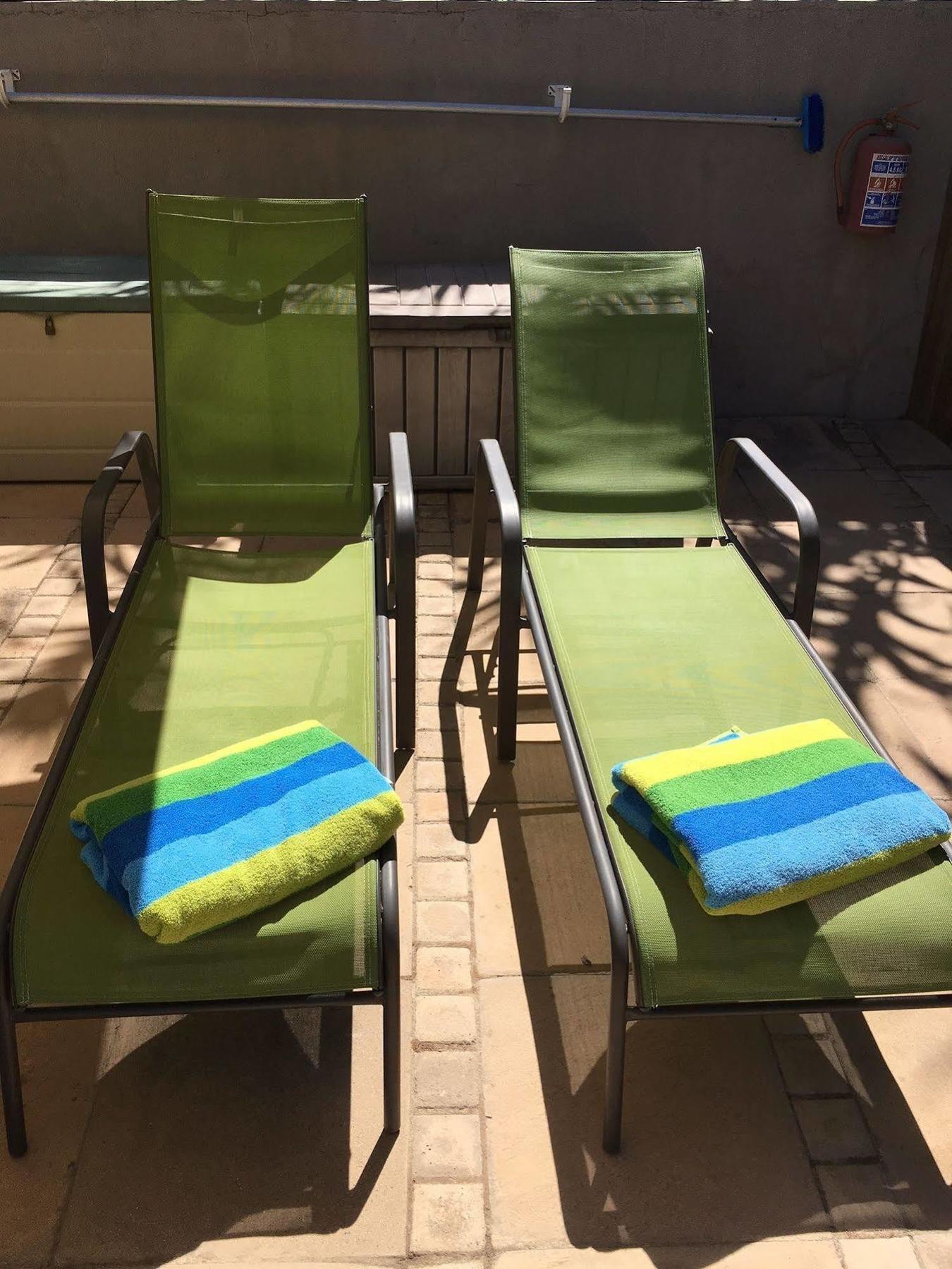 Ons Stee Bed And Breakfast Wellington Bagian luar foto